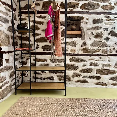 Вилла Atelies Stone House