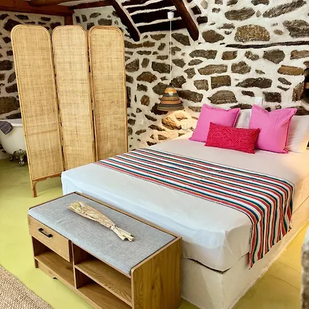 Atelies Stone House *